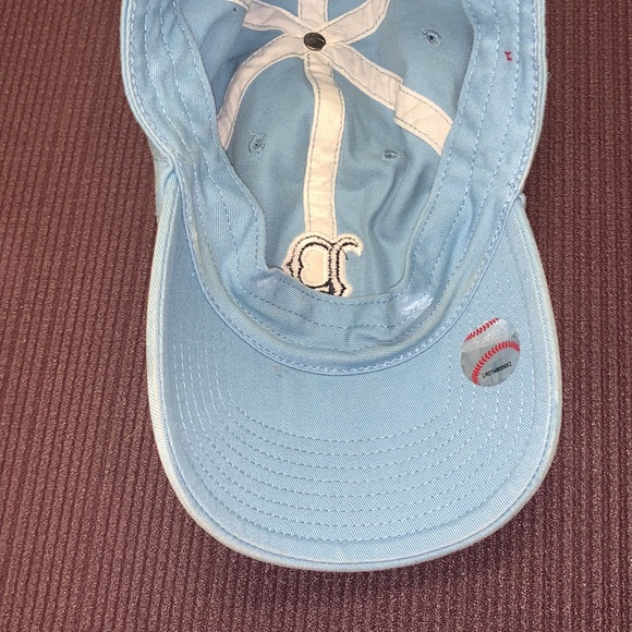 Boston Red Sox Hat - Picture 3 of 3